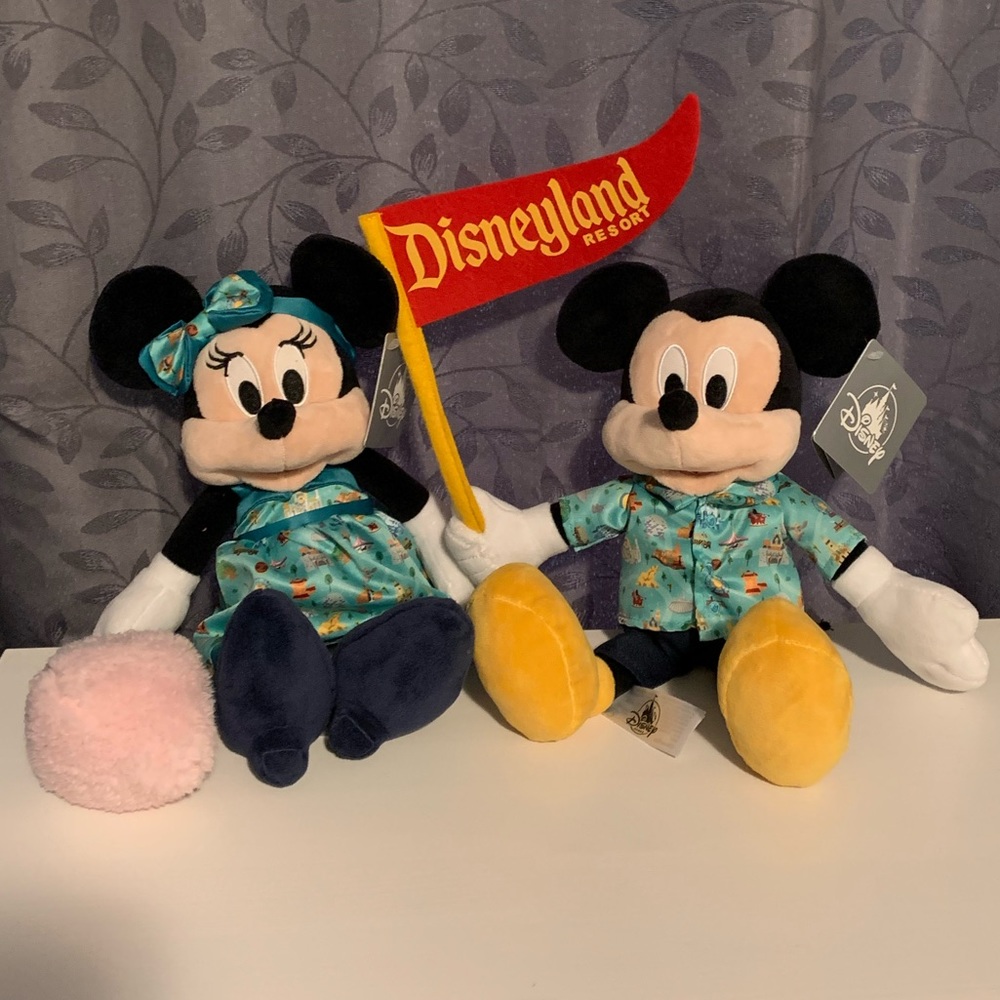 🎉Host Pick🎉 Disney - Disneyland Mickey and Minnie Park Themed Plushes